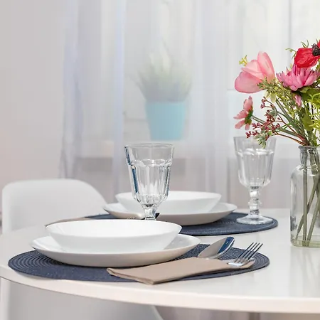 With Balcony 500 M From The Beach By Renters Apartamento Gdansk