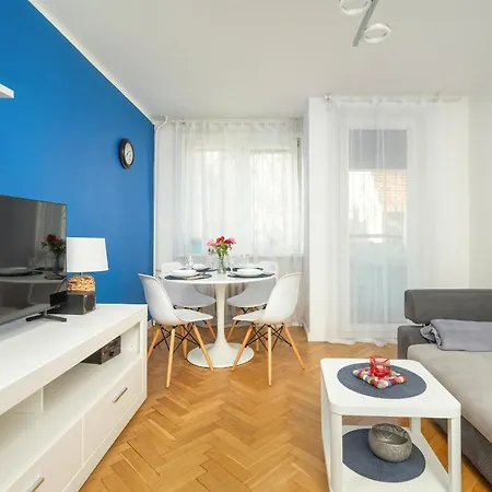 With Balcony 500 M From The Beach By Renters